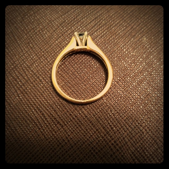 Princess cut diamond 14k ring size 6 - Picture 1 of 3